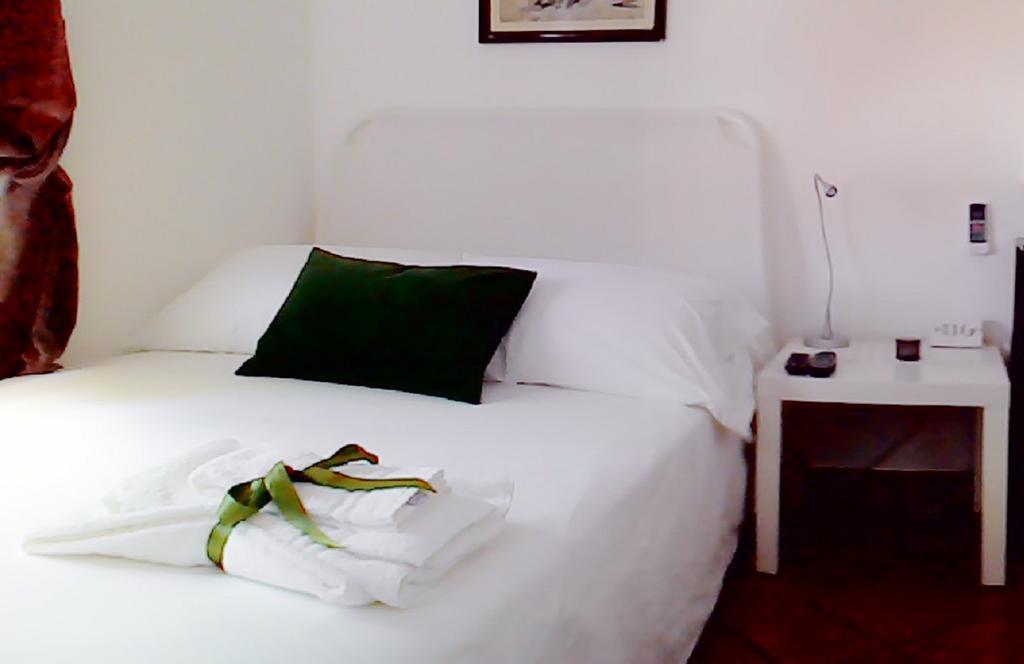 Bed And Breakfast Aloisio San Gregorio di Catania Szoba fotó